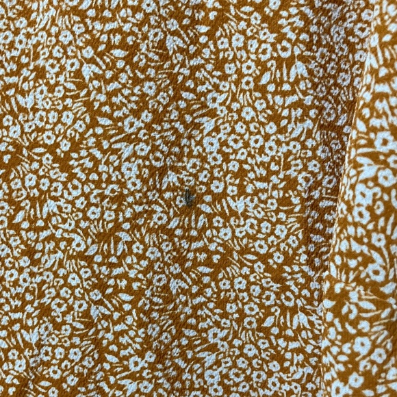 Chic Ruffle Sleeve Blouse - Brown - Picture 3 of 7